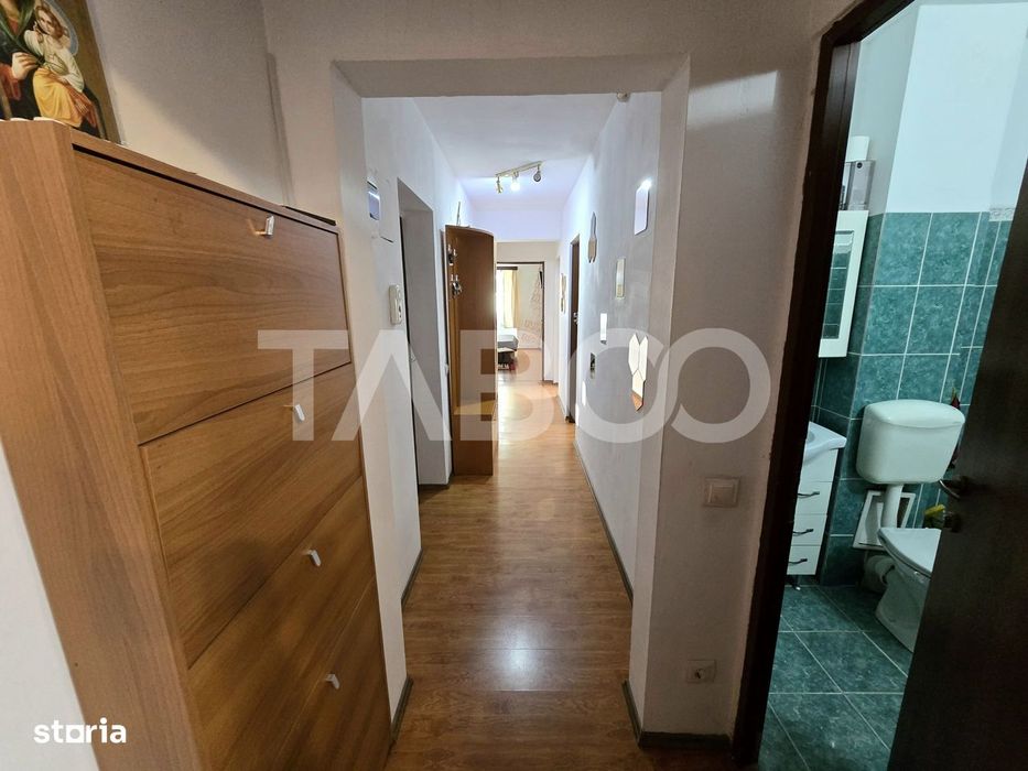 Apartament decomandat 3 camere 2 bai 66 mp parcare boxa Terezian Sibiu — fotografia 2