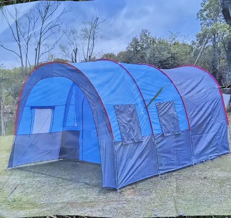 Cort camping pentru 4 persoane