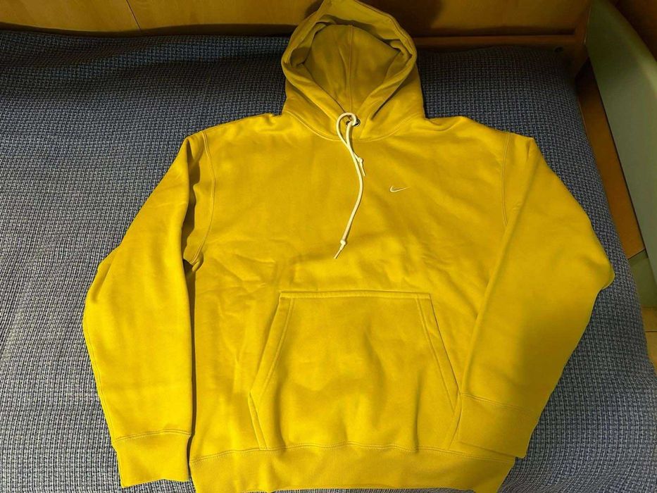 Мъжки жълт суитшърт Nike – оригинален, размер M