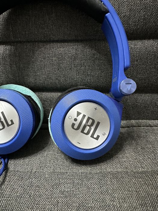 casti JBL nefunctionale
