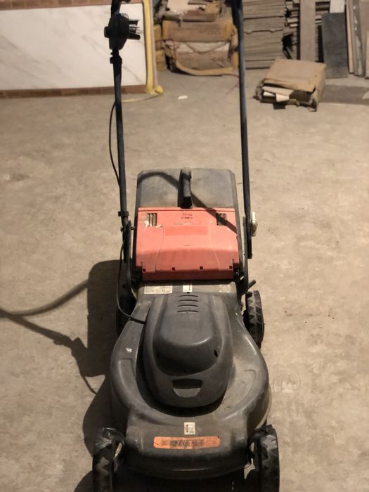 Газонокасилка сотилади