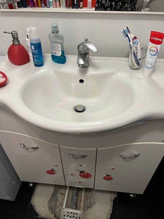 Set cu lavoar de baie
