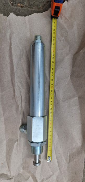 Cilindru hidraulic vană vidanja scurt preț 750 lei cu tva se poate tri