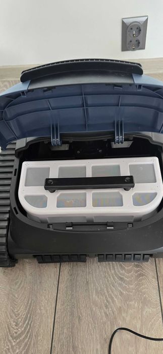 2x roboti piscina defecti Pondee X5
