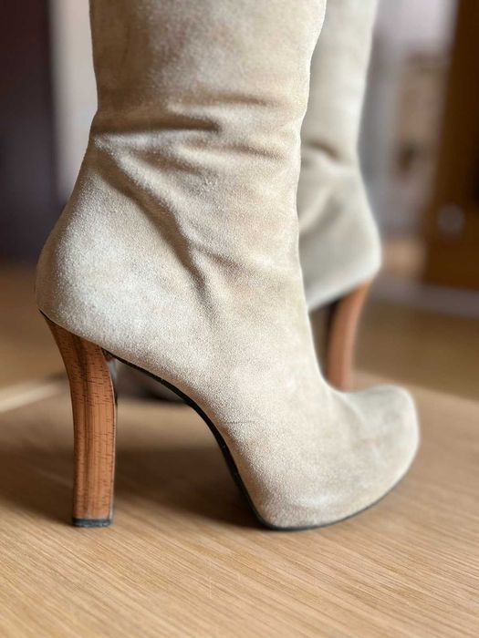 Ботуши чизми естествен велур цвят екрю 39 размер