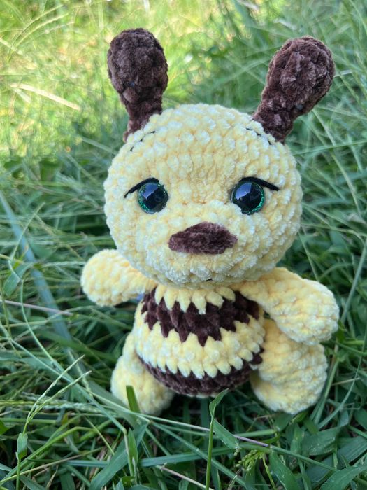 Ръчно изплетена пчеличка/ Амигуруми