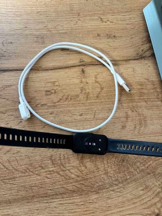 Фитнес гривна Huawei Band