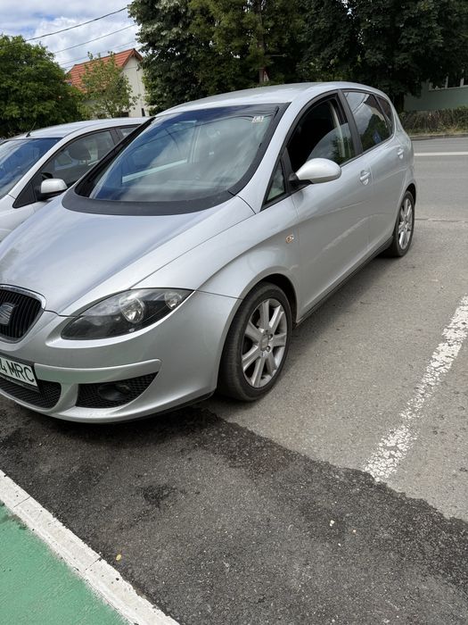 Vând Seat Altea