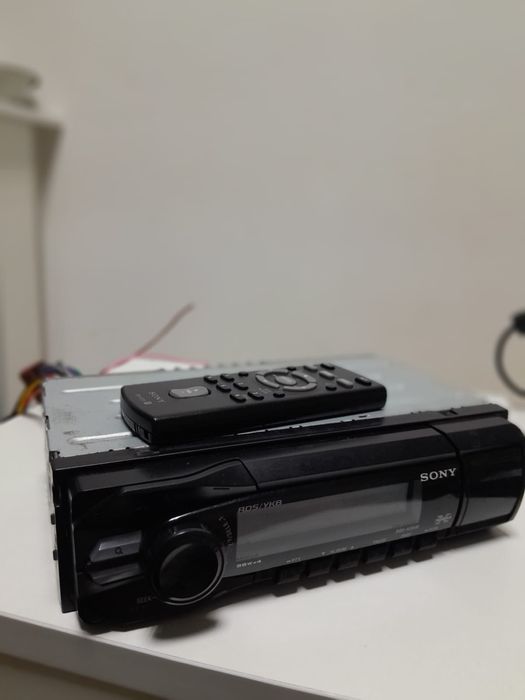 Продам магнитолу SONY