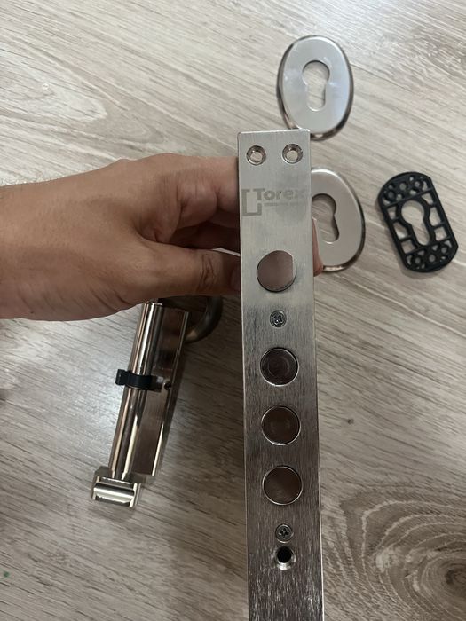 Продам врезной замок