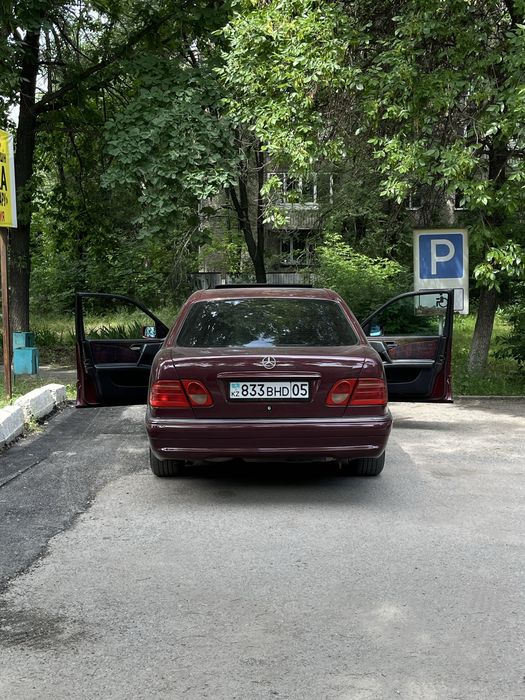 Продам Мерседес 210