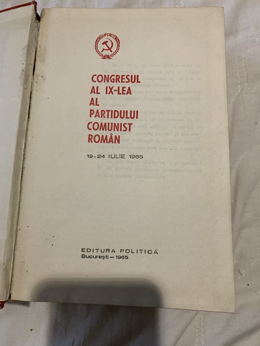 Carte veche despre comunism