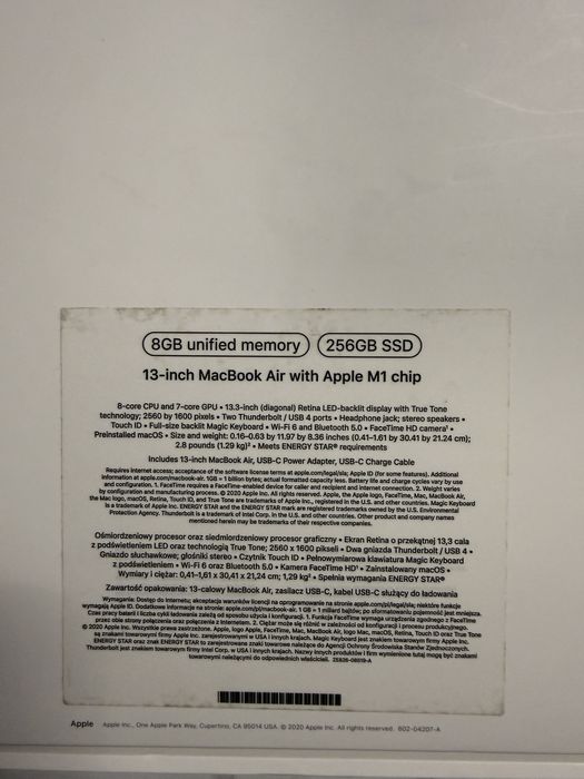 Vând MacBook Air 13” cu SSD de 256 GB