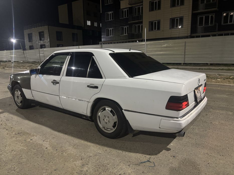 Продам мерседес 124