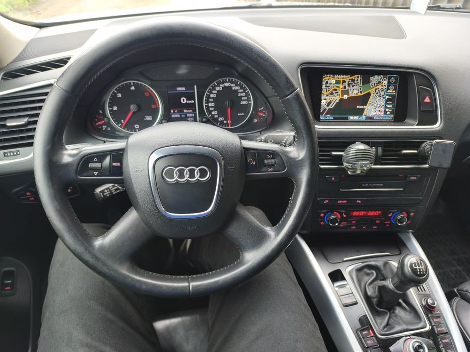 Vând Audi Q5/2.0 diesel/4x4/dotări Full