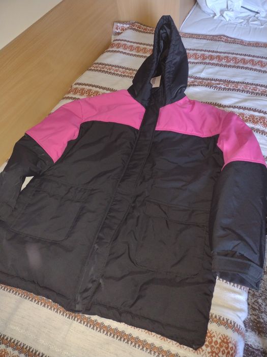 Продавам кожено манто