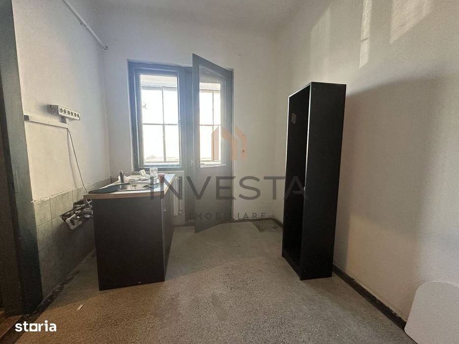Apartament 4 camere 115 mp Ultracentral etaj intermediar pe Eroilor!