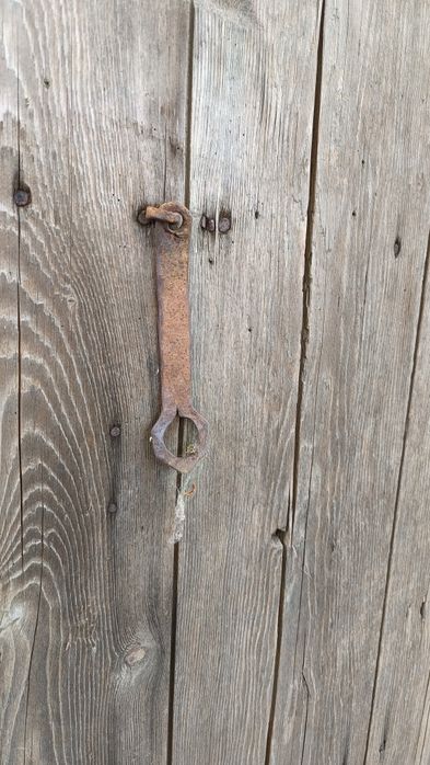 Стара дървена порта