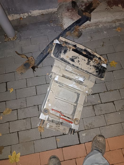 Vând suport de biciclete pentru Opel Antara, original