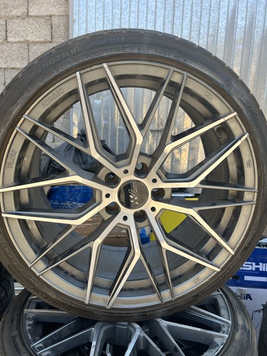 Диска сотилади R18