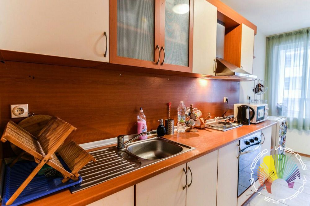 Дава се под наем Тристаен апартамент в Бургас, Братя Миладинови - 107 кв.м за 561 € - Снимка #4