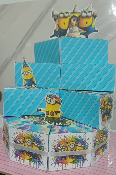 Cutii felie de tort!