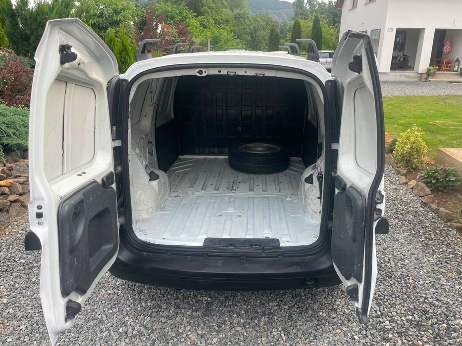 vând Dacia Logan Van 1,5 dci euro 5