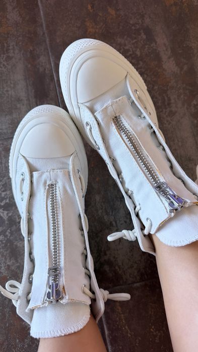 Converse model CTAS LIFT