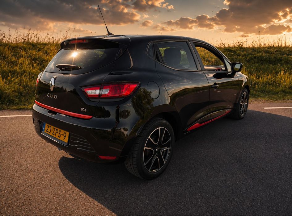 Renault Clio 0.9 TCe ECO 90 CP – Black&Red Collection