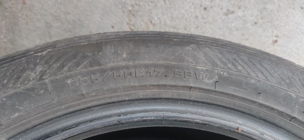 225/50/17 4 броя летни ДОТ 23