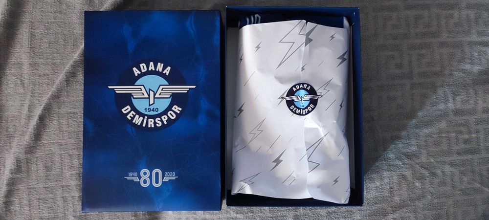 чисто нова футболна тениска и шал на Adana Demirspor-2XL
