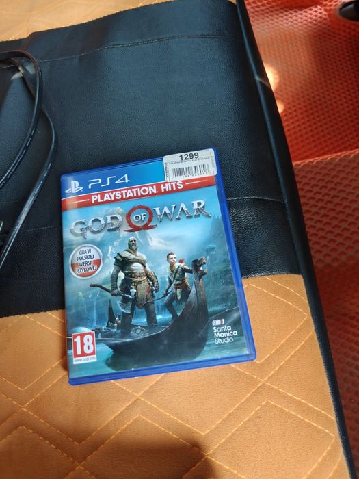 Play station 4  FAT sotiladi xolati yaxshi