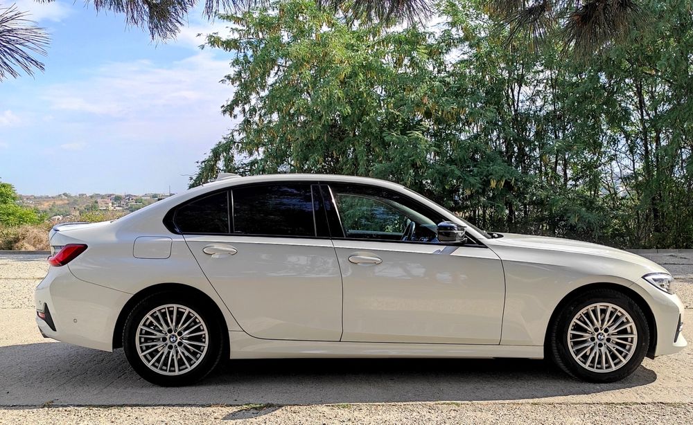 BMW Seria 3 2019 — imagine 2