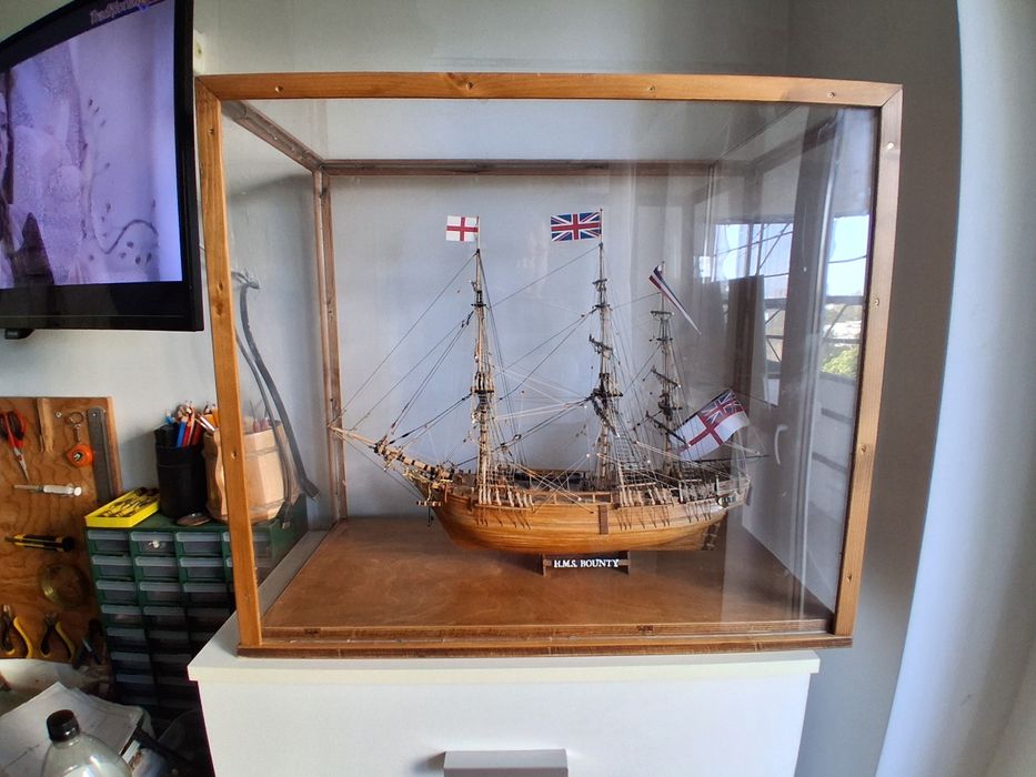 Vând macheta navală H.M.S. Bounty