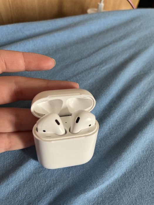 Vând Casti airpods 2