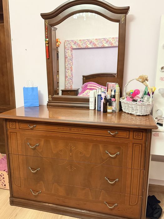 Продам Спальню полностью