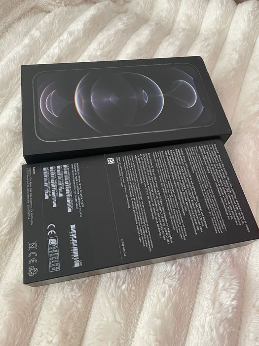 Vând cutie de iphone 12 pro, stare foarte buna