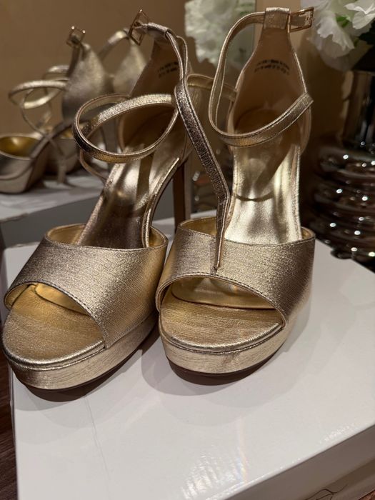 дамски токчета марка СТW