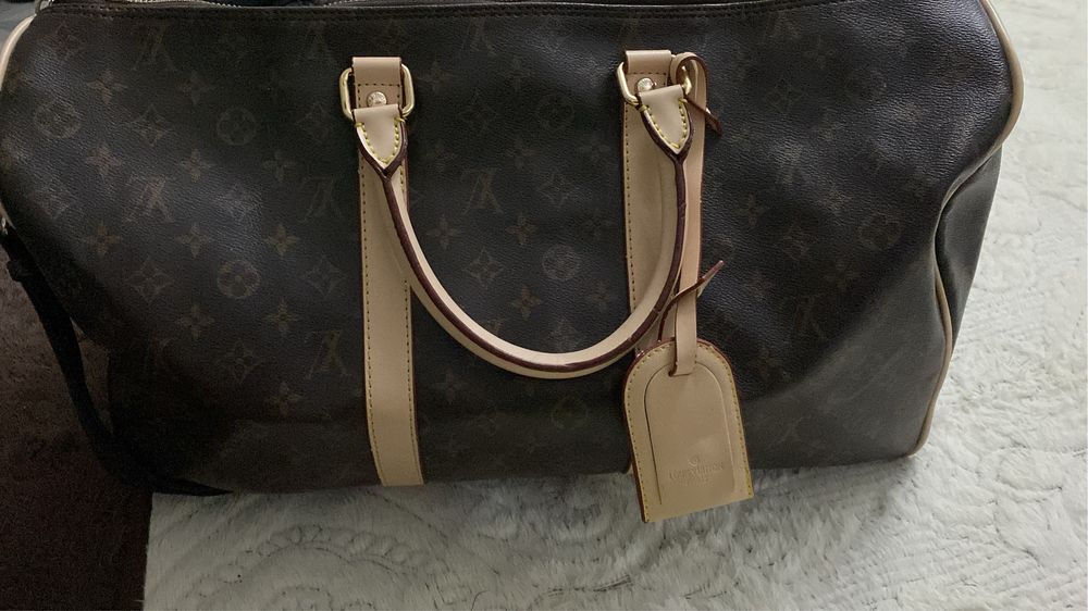 Geanta LV orginala fara defecte aproape noua