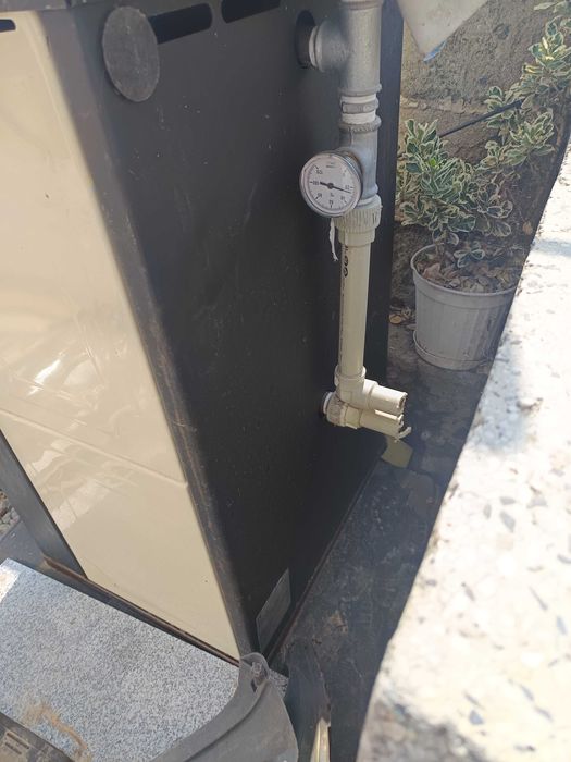 Камина отоплителна с водонагревател