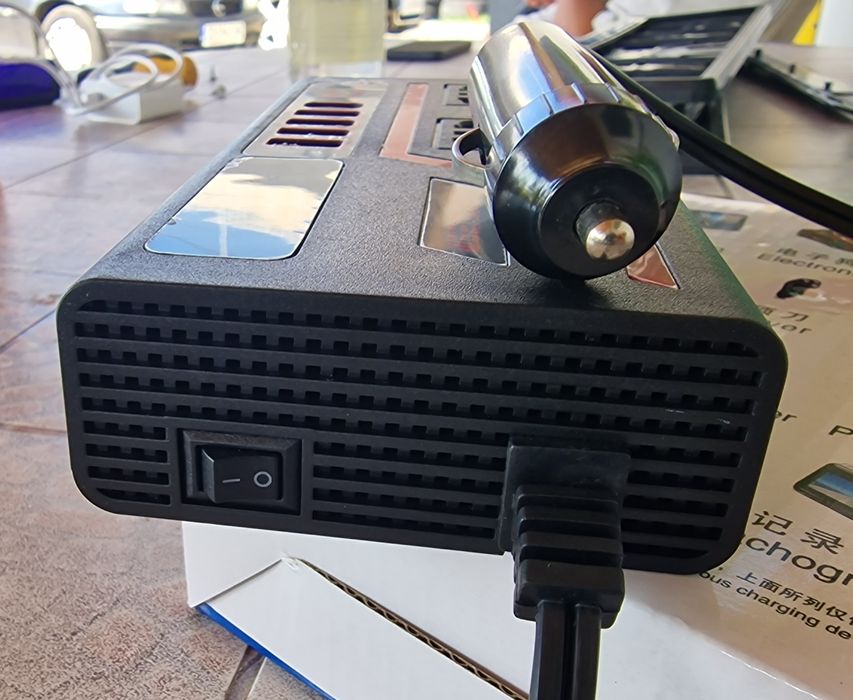 *НОВ* Инвертор за автомобил/камион