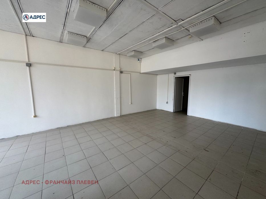 Продава се Магазин в с. Рогозен, Област Враца - 337 кв.м за 84 €/кв.м - Снимка #4