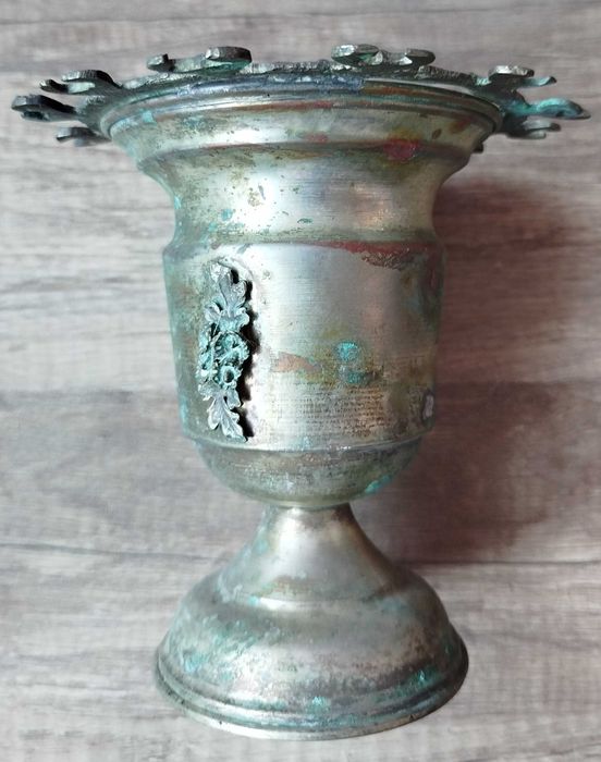 стар месингов съд