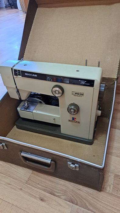 Продам две швейные машины