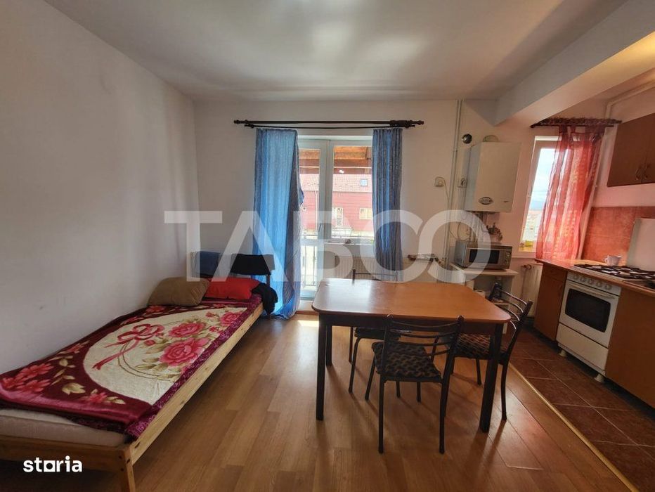 Apartament de vanzare 4 camere pe 2 etaje 84 mp zona Rahovei Sibiu — fotografia 1