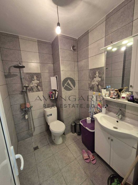 Продава се Тристаен апартамент в Пловдив, Остромила - 120 кв.м за 1550 €/кв.м - Снимка #9