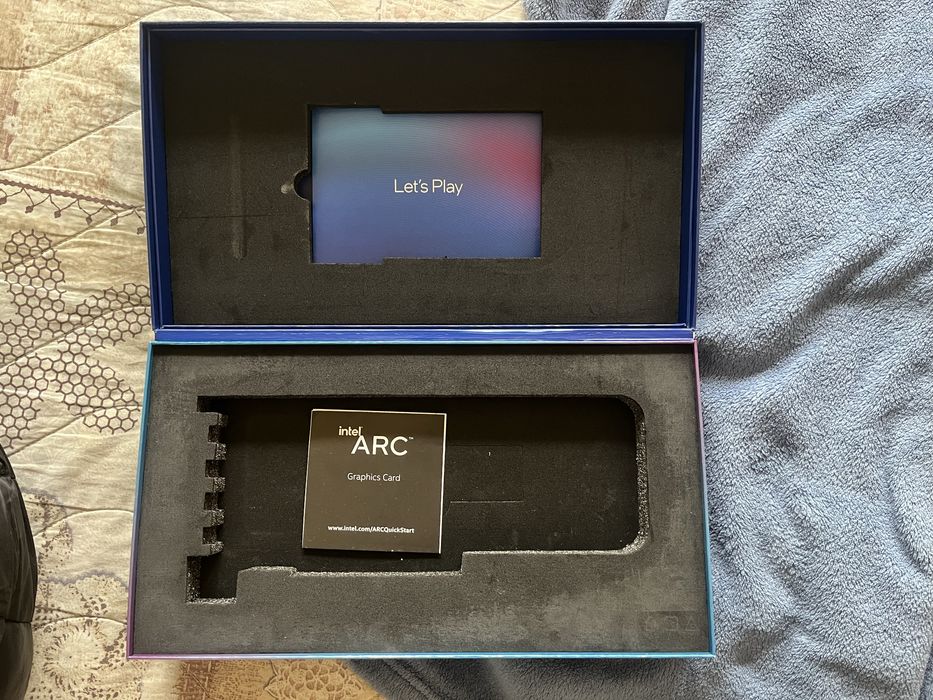 Видеокарта Intel ARC A750