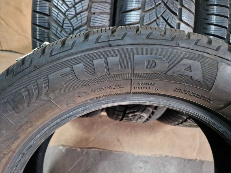 4 Fulda R17 215/60
зимни гуми 
DOT4621