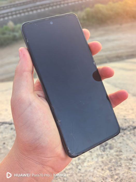 Обменяю телефон infinix hot 50