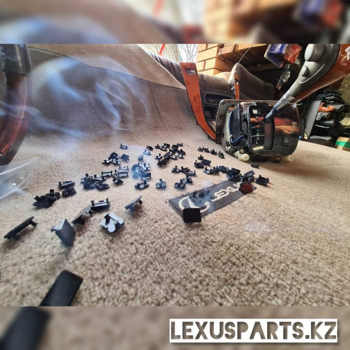 Заглушка селектора АКПП Lexus RX300